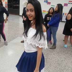 Meet your Posher, Carolina